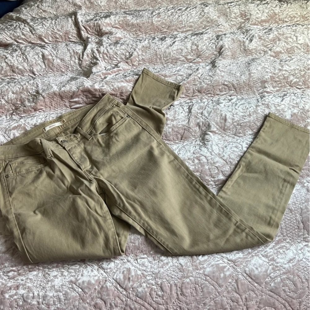 Levi’s khaki 711 skinny jeans